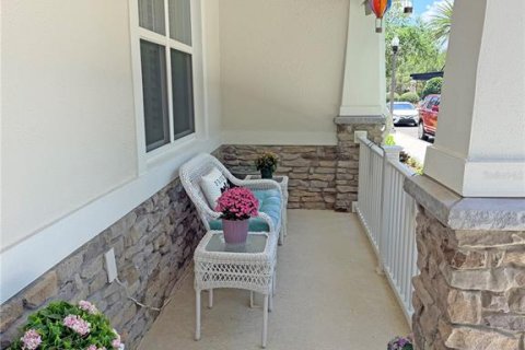 Townhouse in Winter Springs, Florida 3 bedrooms, 137.12 sq.m. № 2111399 - photo 3