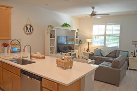 Townhouse in Winter Springs, Florida 3 bedrooms, 137.12 sq.m. № 2111399 - photo 13