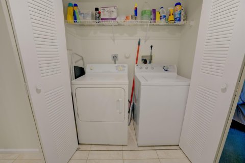 Condo in Juno Beach, Florida, 2 bedrooms  № 1103247 - photo 1