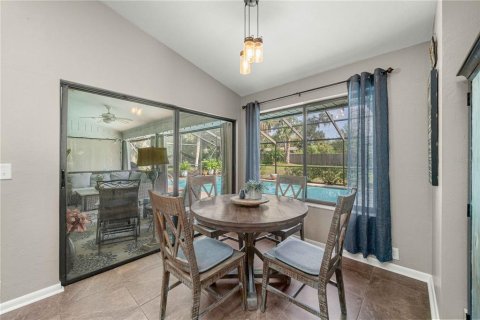 House in Gainesville, Florida 4 bedrooms, 212.93 sq.m. № 2226002 - photo 9