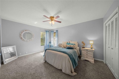 House in Gainesville, Florida 4 bedrooms, 212.93 sq.m. № 2226002 - photo 22