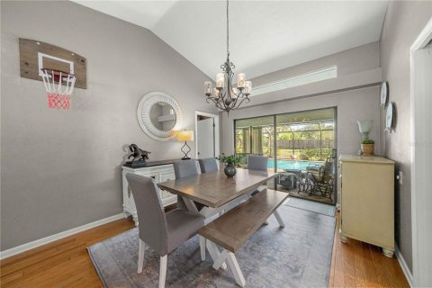 House in Gainesville, Florida 4 bedrooms, 212.93 sq.m. № 2226002 - photo 6