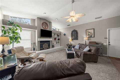 House in Gainesville, Florida 4 bedrooms, 212.93 sq.m. № 2226002 - photo 13