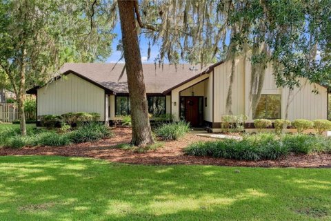House in Gainesville, Florida 4 bedrooms, 212.93 sq.m. № 2226002
