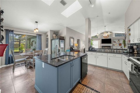 House in Gainesville, Florida 4 bedrooms, 212.93 sq.m. № 2226002 - photo 8