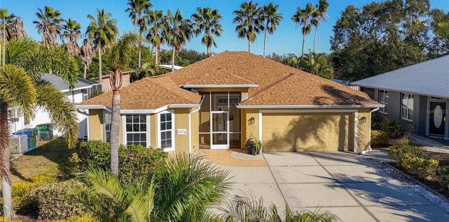 Casa en Sarasota, Florida 3 dormitorios, 145.39 m2 № 2236249