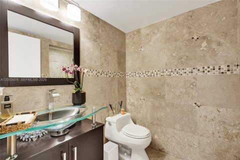 Купить кондоминиум в Майами, Флорида 2 спальни, 124.49м2, № 2090168 - фото 20