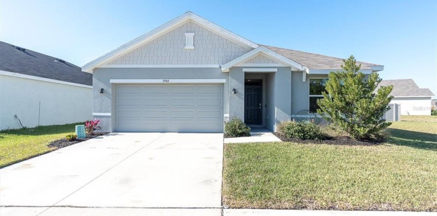 Villa ou maison à Wesley Chapel, Floride 3 chambres, 157 m2 № 2234567