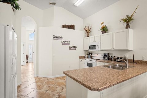 Villa ou maison à vendre à Haines City, Floride: 5 chambres, 180.23 m2 № 1913510 - photo 12