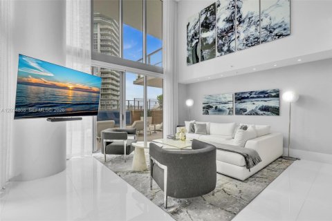 Condo in Sunny Isles Beach, Florida, 6 bedrooms № 2153692 - photo 8