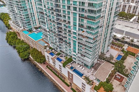 Condo in Sunny Isles Beach, Florida, 6 bedrooms № 2153692 - photo 14
