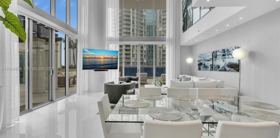 Condo in Sunny Isles Beach, Florida, 6 bedrooms № 2153692
