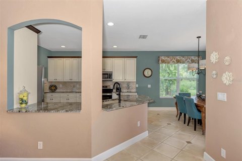 House in Port Charlotte, Florida 4 bedrooms, 240.34 sq.m. № 2222669 - photo 10