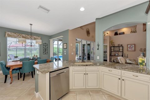 House in Port Charlotte, Florida 4 bedrooms, 240.34 sq.m. № 2222669 - photo 15