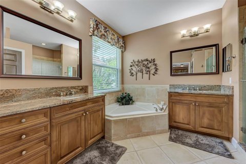 House in Port Charlotte, Florida 4 bedrooms, 240.34 sq.m. № 2222669 - photo 23