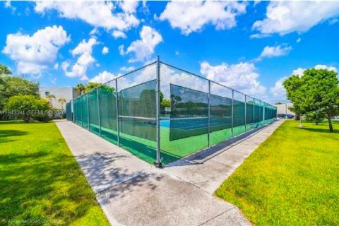 Condominio en alquiler en Miami, Florida, 2 dormitorios, 89.65 m2 № 2001470 - foto 16