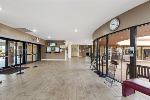 Condo in Sunrise, Florida, 2 bedrooms  № 1968537 - photo 21