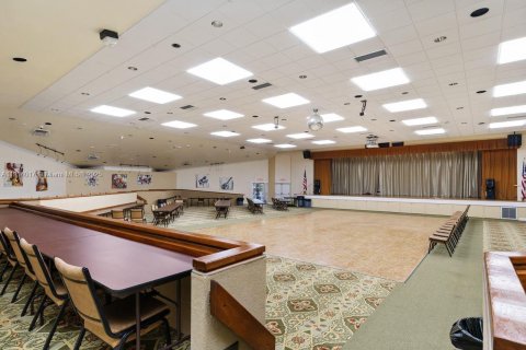 Condo in Sunrise, Florida, 2 bedrooms  № 1968537 - photo 24