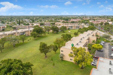 Condo in Sunrise, Florida, 2 bedrooms  № 1968537 - photo 28