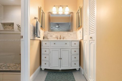 Condo in Sunrise, Florida, 2 bedrooms  № 1968537 - photo 18