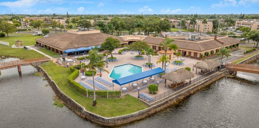 Condo in Sunrise, Florida, 2 bedrooms  № 1968537