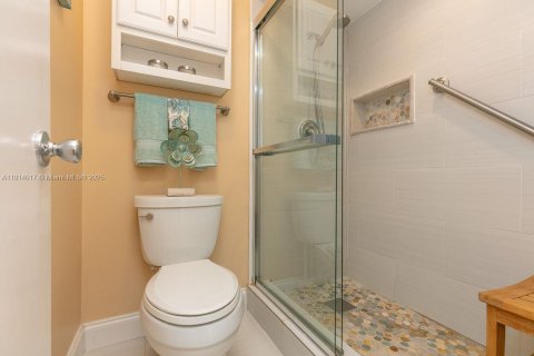 Condo in Sunrise, Florida, 2 bedrooms  № 1968537 - photo 19