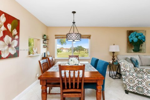 Condo in Sunrise, Florida, 2 bedrooms  № 1968537 - photo 6