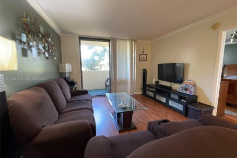 Condominio en venta en Plantation, Florida, 2 dormitorios, 90.12 m2 № 1766459 - foto 3