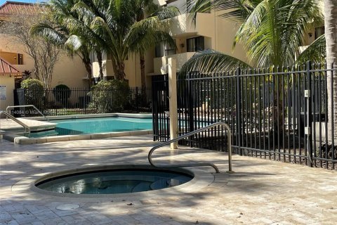 Condominio en venta en Plantation, Florida, 2 dormitorios, 90.12 m2 № 1766459 - foto 24