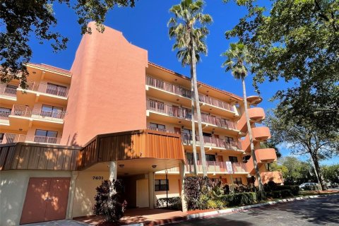 Condominio en venta en Plantation, Florida, 2 dormitorios, 90.12 m2 № 1766459 - foto 20