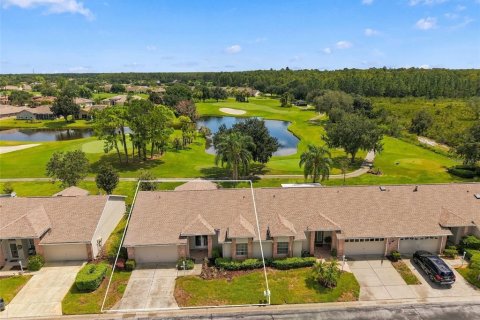 House in New Port Richey, Florida 2 bedrooms, 176.79 sq.m. № 2367141