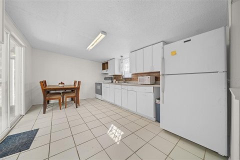 Villa ou maison à vendre à Silver Springs Shores, Floride: 2 chambres, 95.88 m2 № 1563366 - photo 16