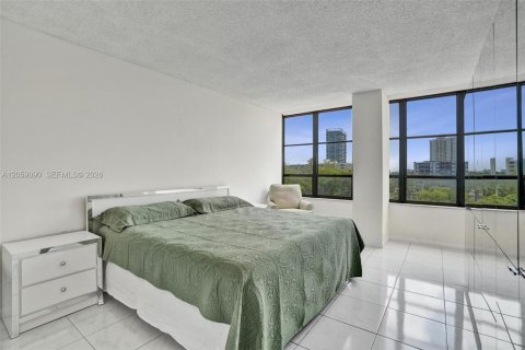 Copropriété à louer à Hallandale Beach, Floride: 2 chambres, 130.06 m2 № 2169047 - photo 17