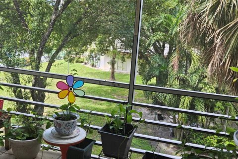 Condo in Lauderdale Lakes, Florida, 2 bedrooms  № 1882121 - photo 12