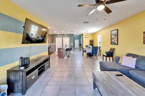 House in Wimauma, Florida 5 bedrooms, 224.36 sq.m. № 1817392 - photo 7