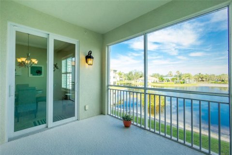 Condo in Venice, Florida, 2 bedrooms № 2101149 - photo 10
