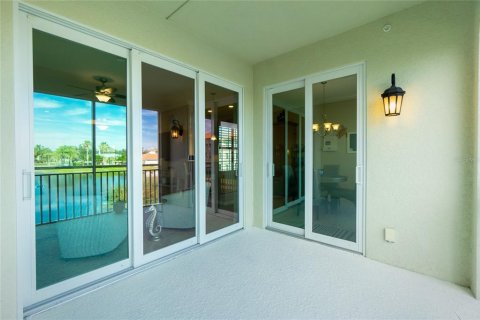 Condo in Venice, Florida, 2 bedrooms № 2101149 - photo 11