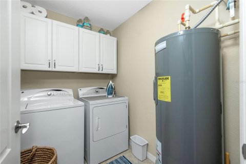 Condo in Venice, Florida, 2 bedrooms № 2101149 - photo 30