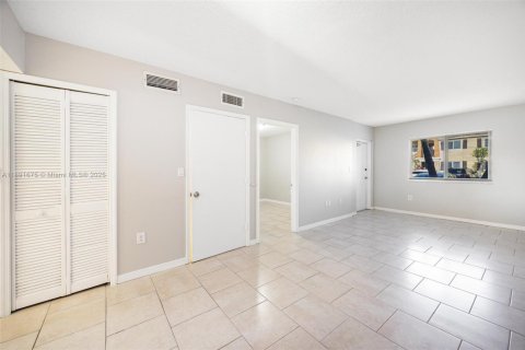 Condo in Homestead, Florida, 2 bedrooms  № 1944127 - photo 6