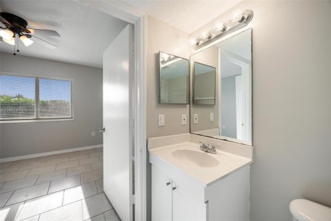 Condo in Homestead, Florida, 2 bedrooms  № 1944127 - photo 20