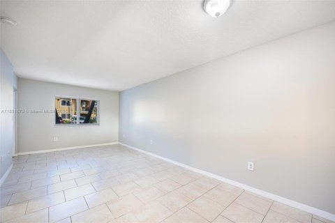 Condo in Homestead, Florida, 2 bedrooms  № 1944127 - photo 13