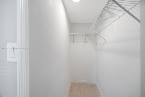 Condo in Homestead, Florida, 2 bedrooms  № 1944127 - photo 15