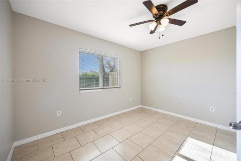 Condo in Homestead, Florida, 2 bedrooms  № 1944127 - photo 17