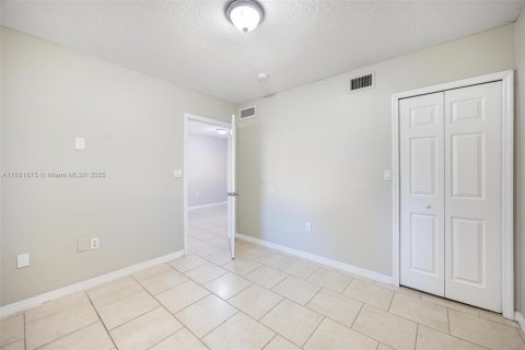Condo in Homestead, Florida, 2 bedrooms  № 1944127 - photo 8