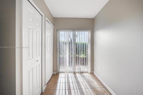 Condo in Homestead, Florida, 2 bedrooms  № 1944127 - photo 9