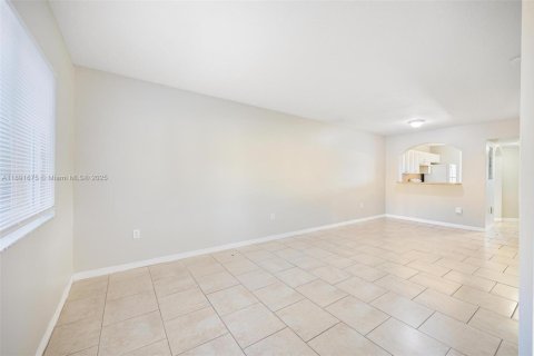 Condo in Homestead, Florida, 2 bedrooms  № 1944127 - photo 10