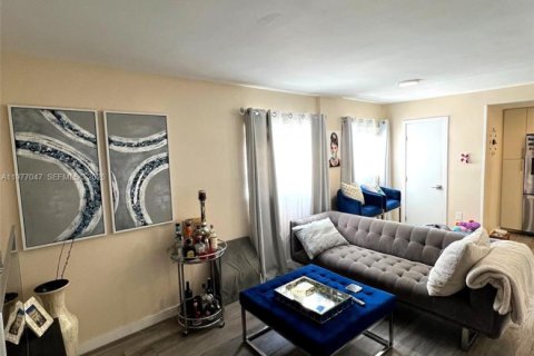 Condo à Miami Beach, Floride, 1 chambre  № 2041529