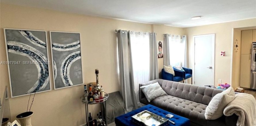 Condo à Miami Beach, Floride, 1 chambre  № 2041529