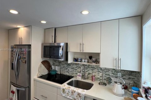 Copropriété à louer à Miami Beach, Floride: 1 chambre, 59.27 m2 № 2041529 - photo 5