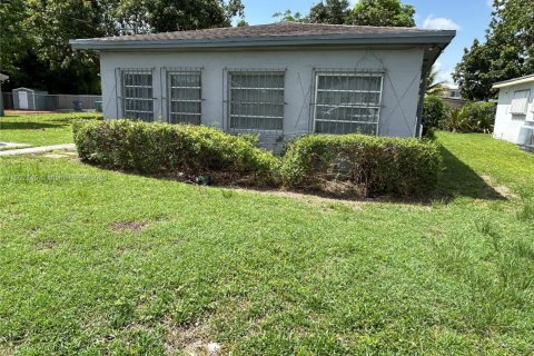 Купить виллу или дом в Майами, Флорида 4 спальни, 170.01м2, № 2038780 - фото 2